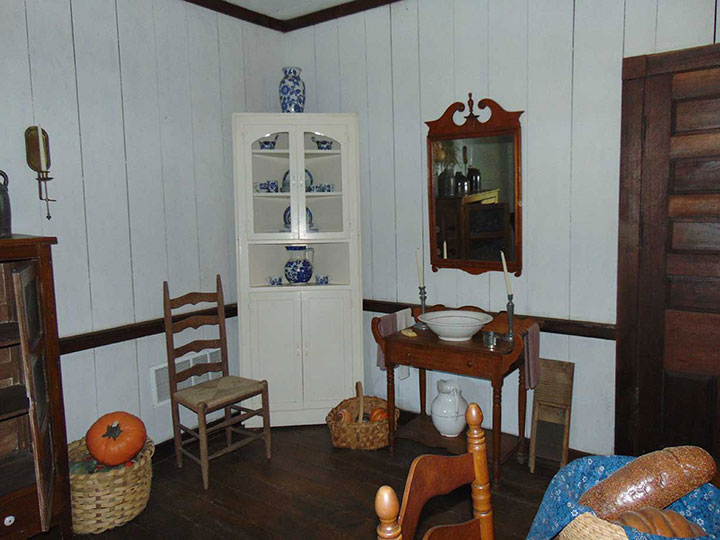 Downstairs room of Nathan Bedford Forrest’s boyhood home.